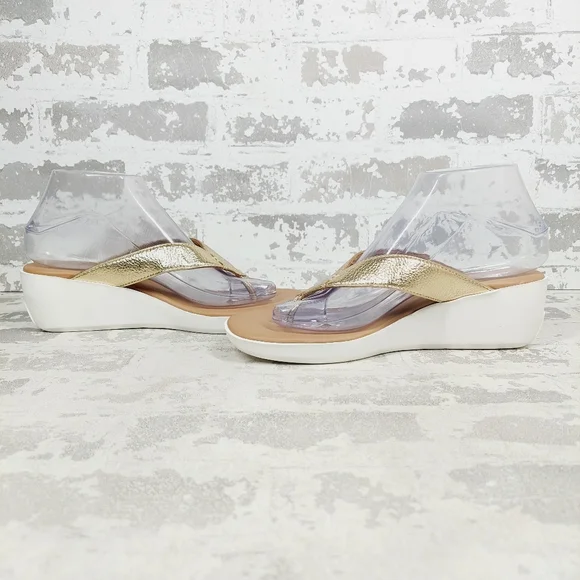 New Aerosoles Isha Gold Wedge Slip On Thong Sandal H997 - Picture 5 of 12